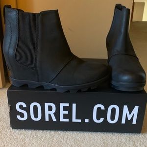 Like New Blk Sorel Joan of Artic II Chelsea Wedges
